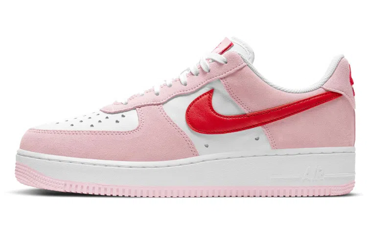 Nike Air Force 1 '07 QS "Valentine's Day"