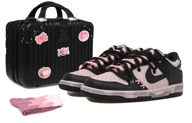 Nike Dunk Low Black Pink