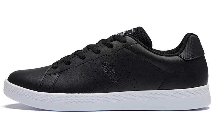 361° Low Top Sneakers Black White