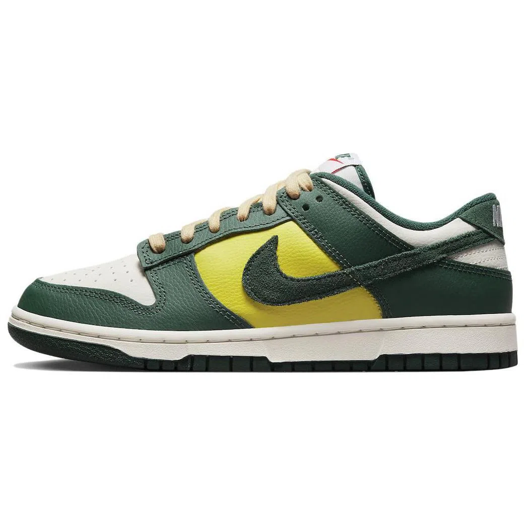Nike Dunk Low "Noble Green"