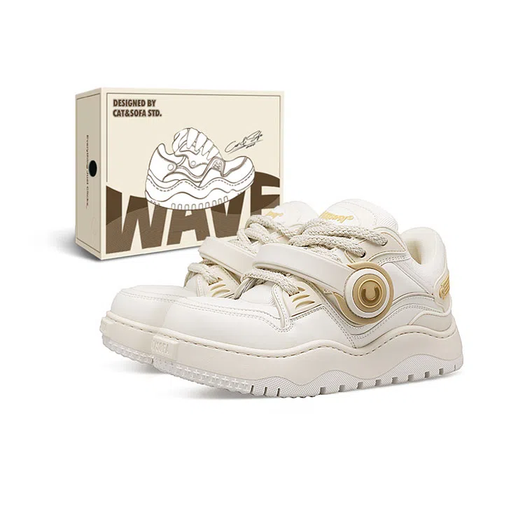 Cat & Sofa Low-Top Sneakers