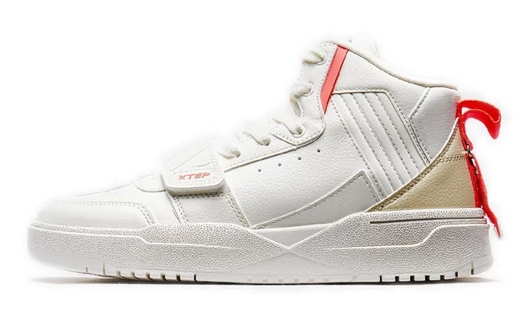 特步 革面休闲 中帮 板鞋 男款 白色