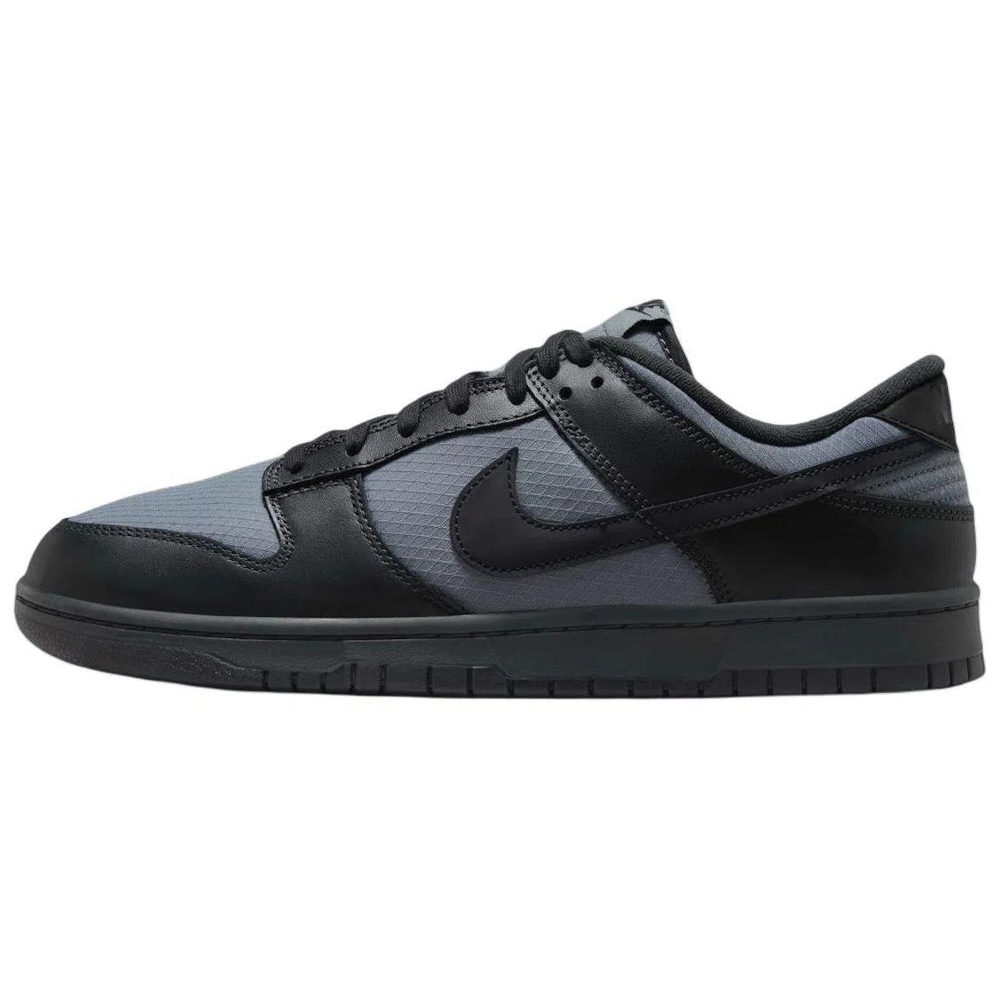 Nike Dunk Low "Off Noir"