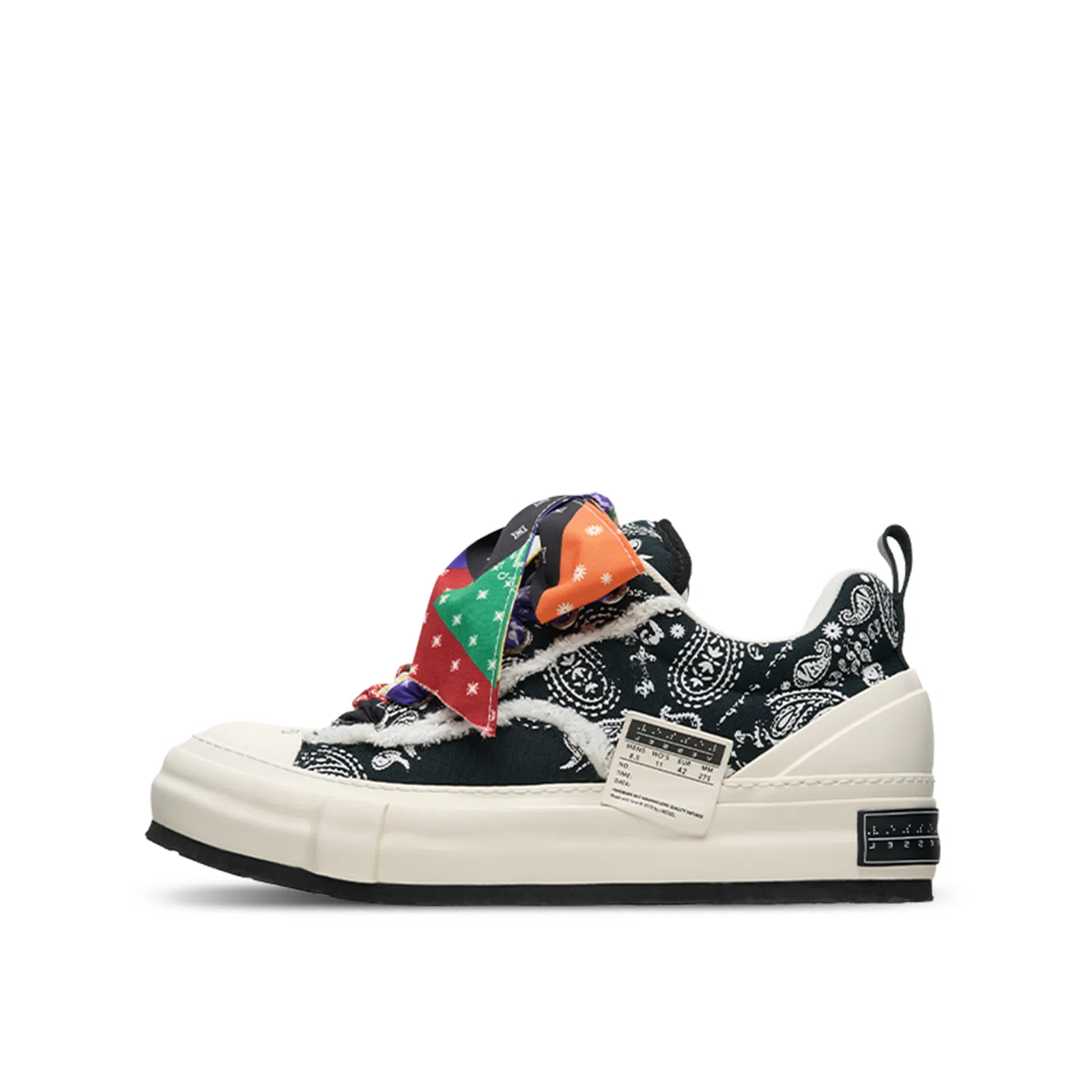 xVESSEL Peanut Low Black