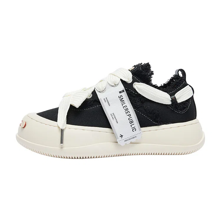 SMILEREPUBLIC Classic Black Low Canvas