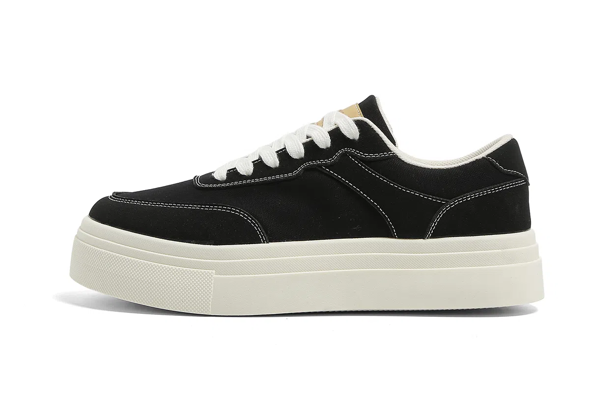 HUANQIU Canvas Sneakers Black