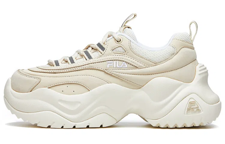 FILA Ray 1 Pose