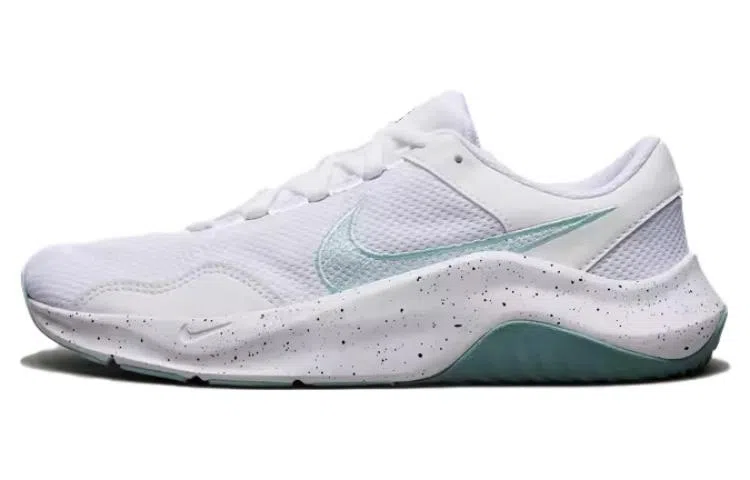 Nike Legend Essential 3