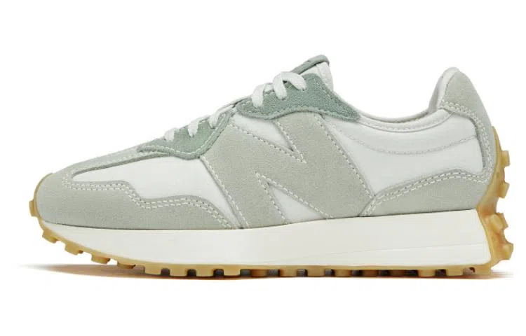 New Balance 327 Light Green