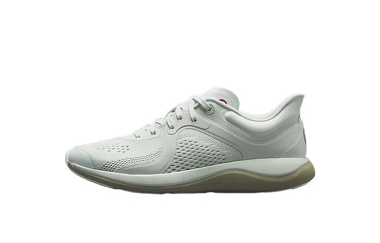 lululemon Chargefeel Low