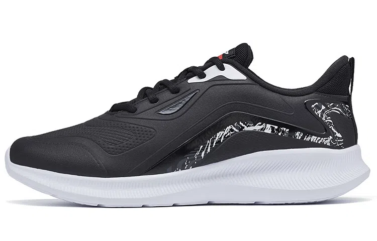 特步 低帮舒适跑步鞋 黑白