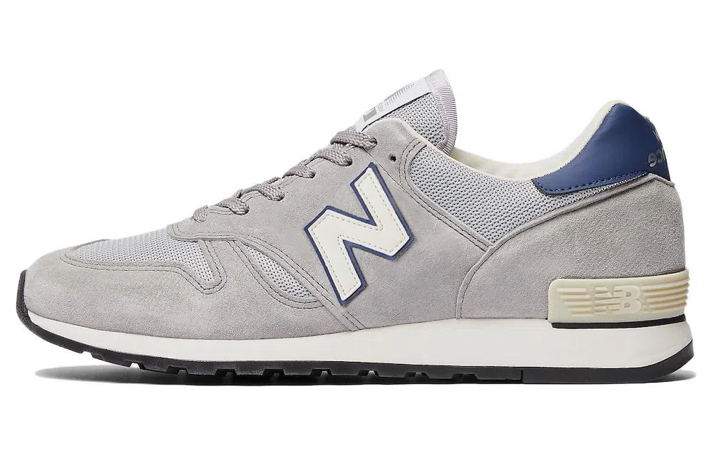 New Balance 670 Grey