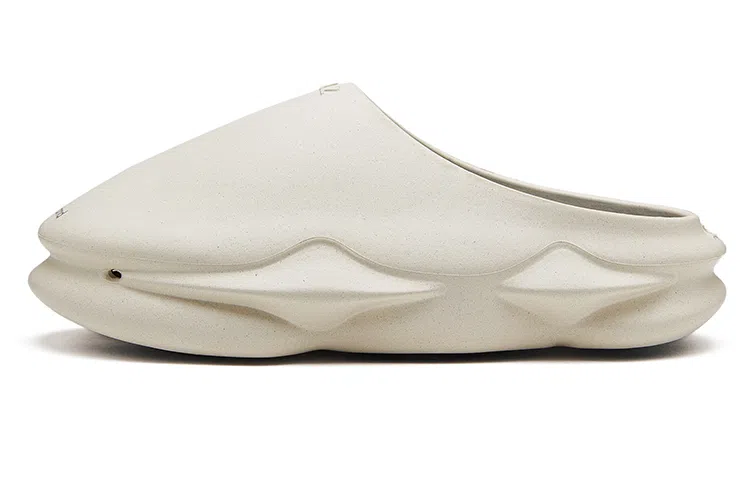 M Stand x EQLZ Equalizer 1050 Beige