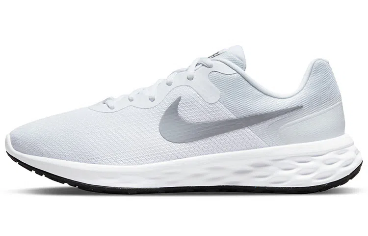 Nike Revolution 6
