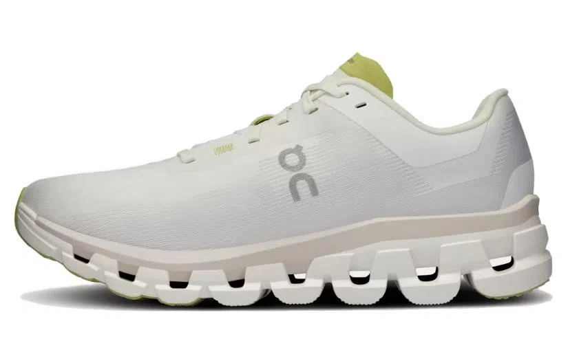 On Cloudflow 4 White Sand