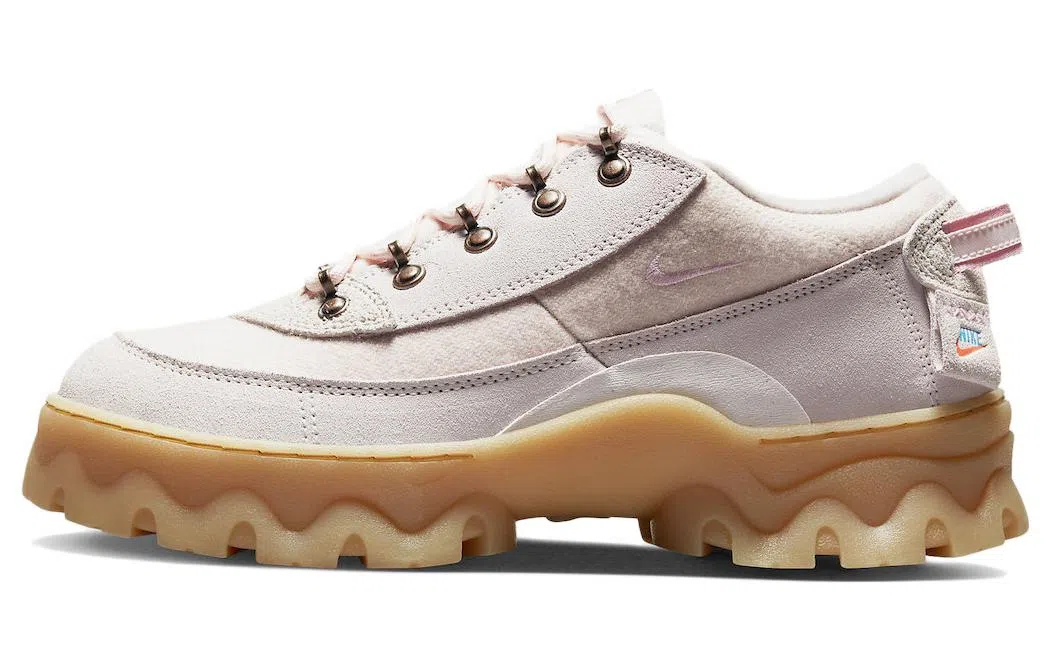 Nike Lahar Low "Teddy Bear"