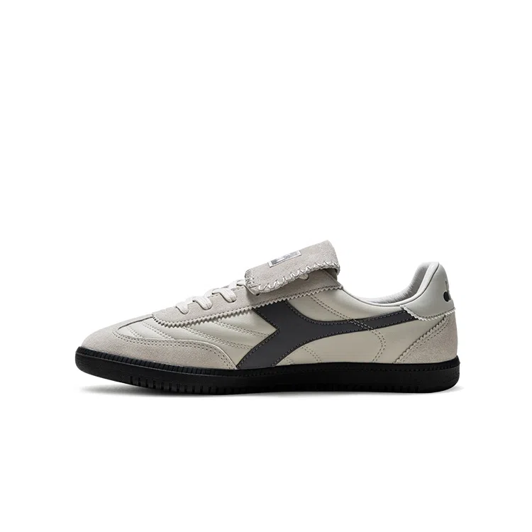 diadora Saunter FC