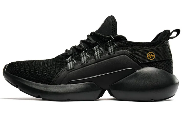 特步 都市时尚休闲鞋 黑色