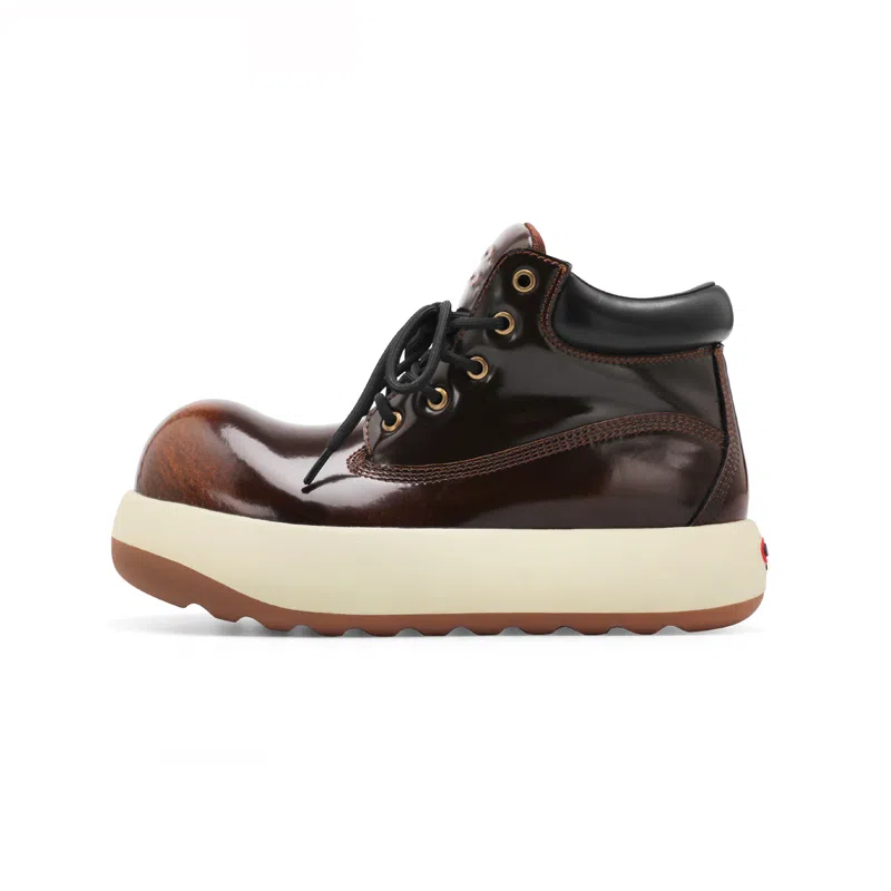 Cat and Sofa UFO Series Brown Distressed