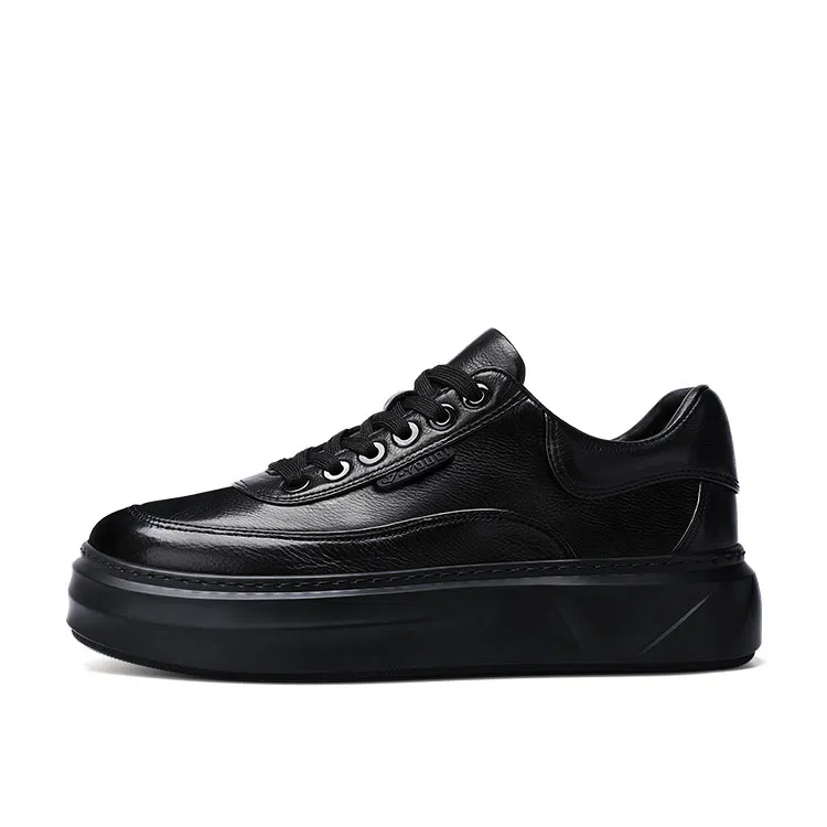 U7 Low Top Sneakers Black