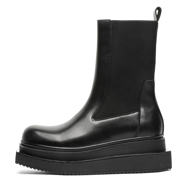 V05 Chelsea Boots Black