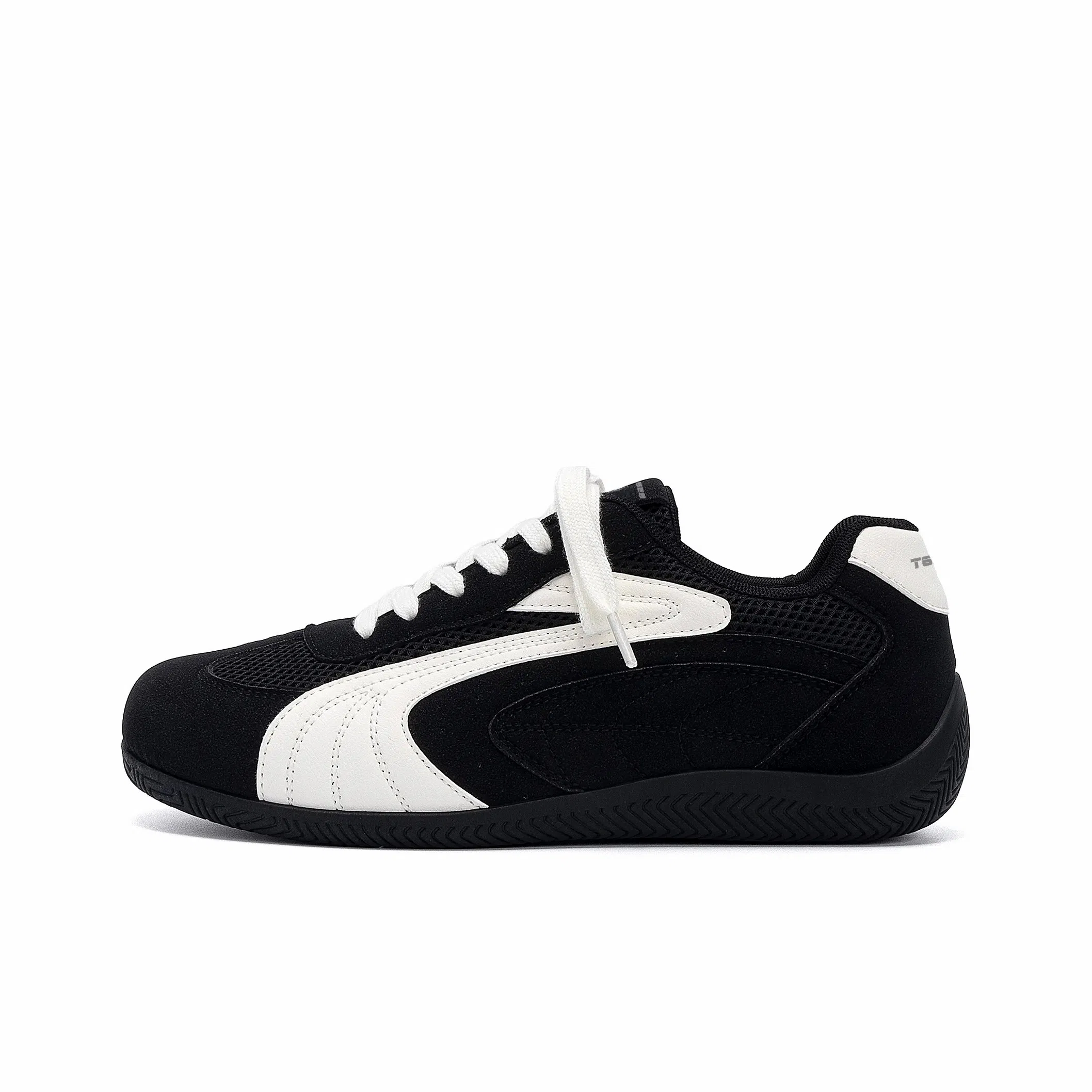 T628 Synthetic Leather Low Casual Sneakers