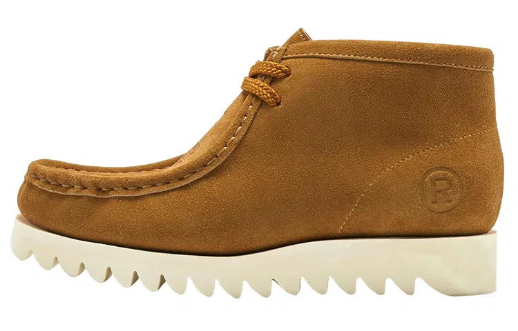 A BATHING APE Manhunt Brown