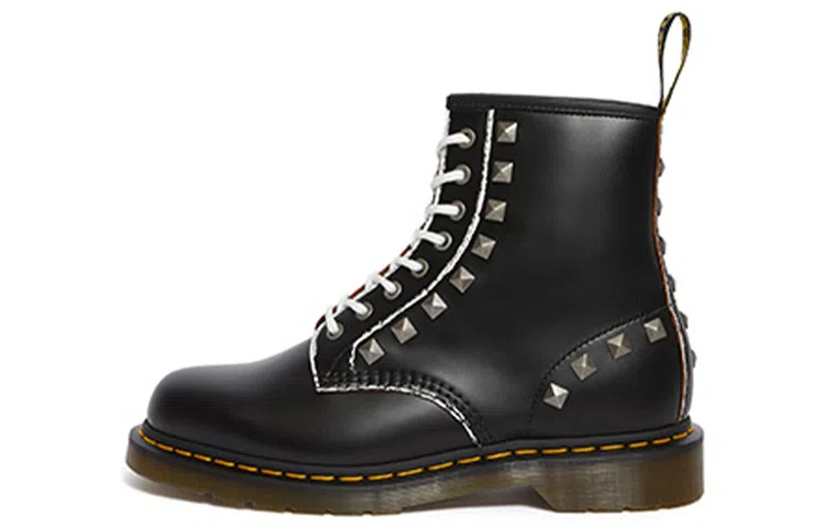 Dr. Martens 1460 Stud