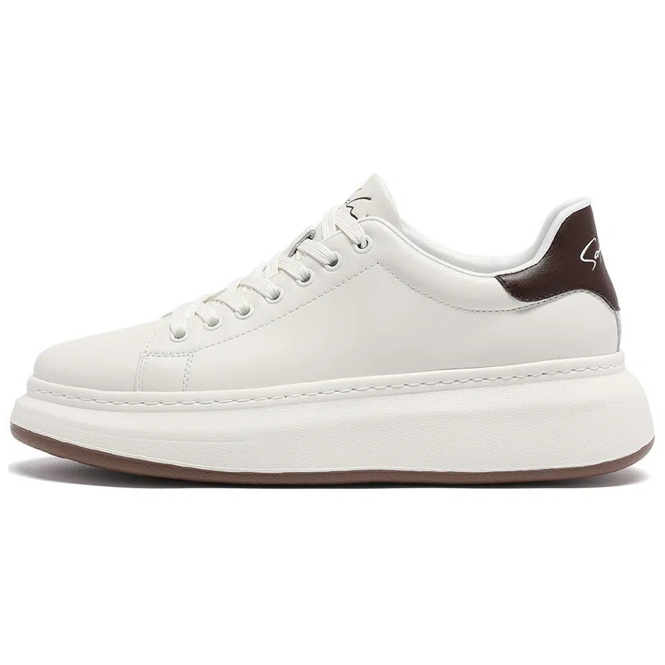 Satchi Low-Top Sneakers Off-White