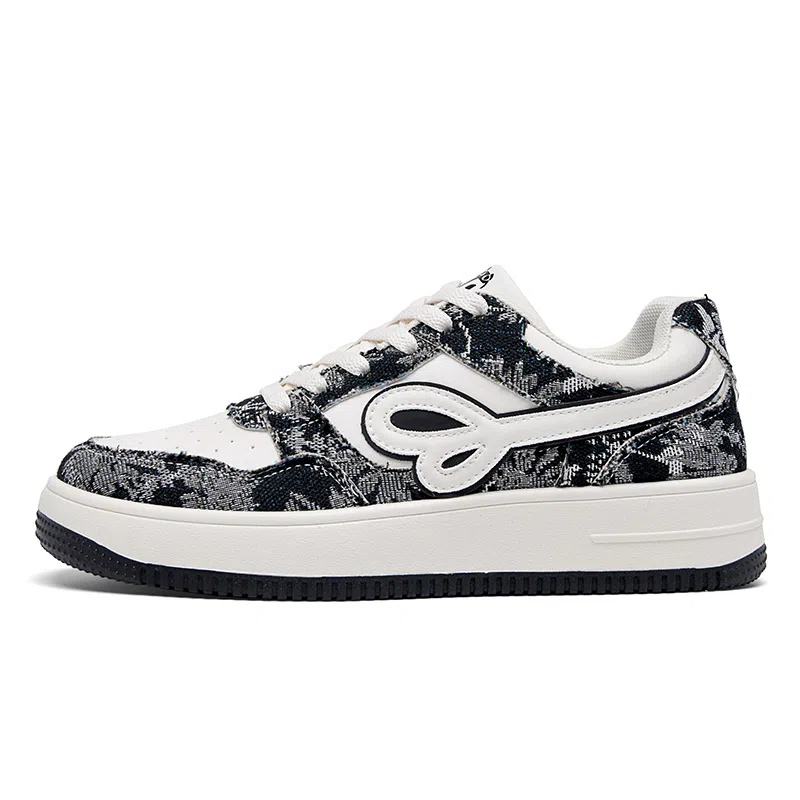 KOMETA.A Low Top Sneakers