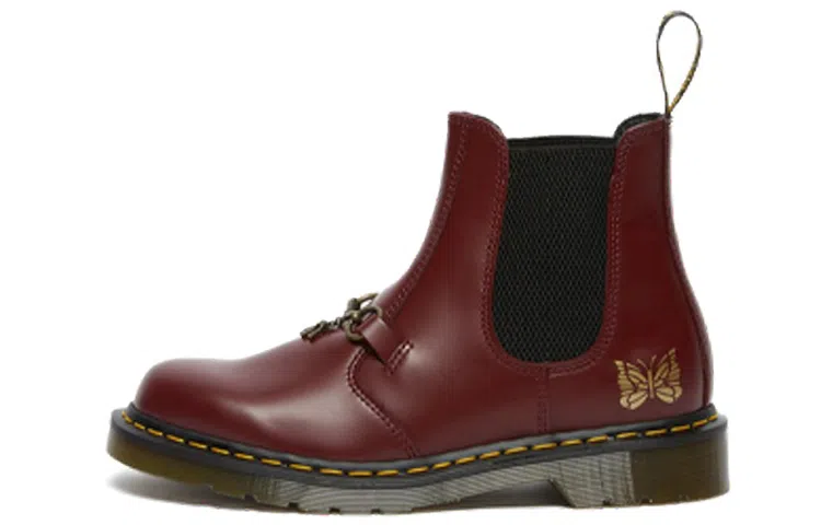 Dr. Martens Needles 2976 Snaffle Chelsea Cherry Red