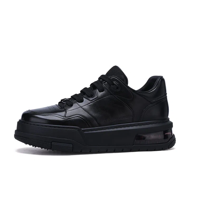 U7 Low Top Sneakers Black