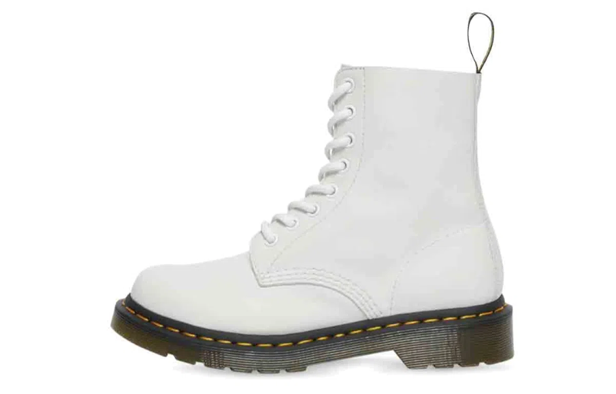 Dr. Martens 1460 White