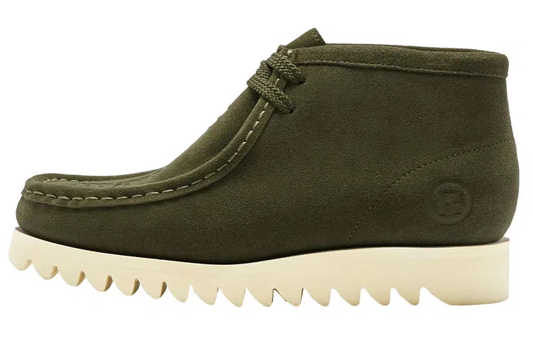 A BATHING APE Manhunt