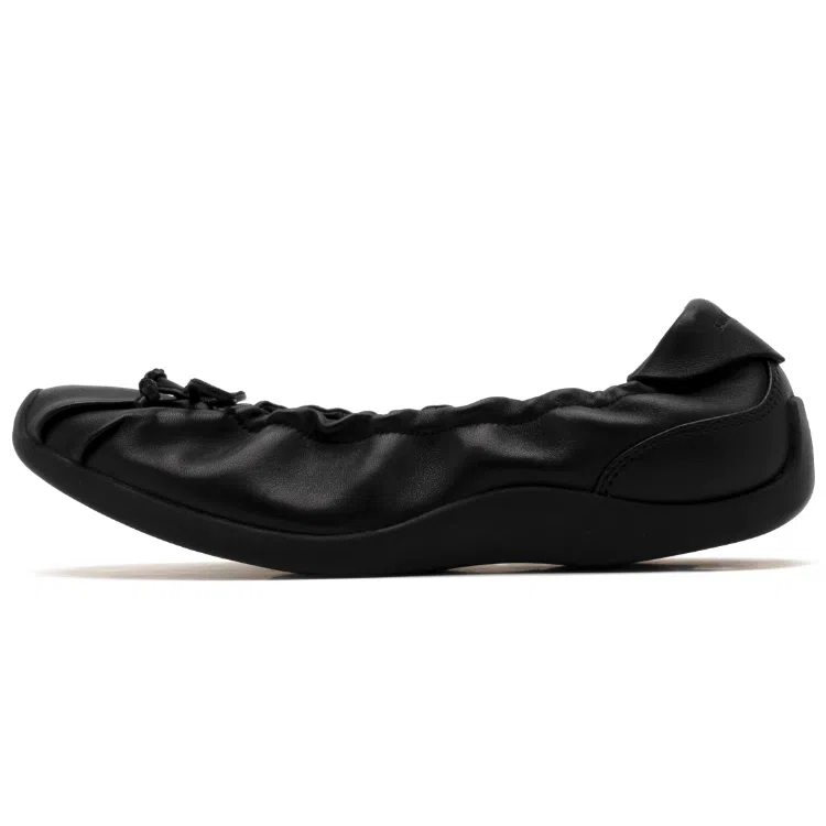FOOT INDUSTRY Ballet Flats Black
