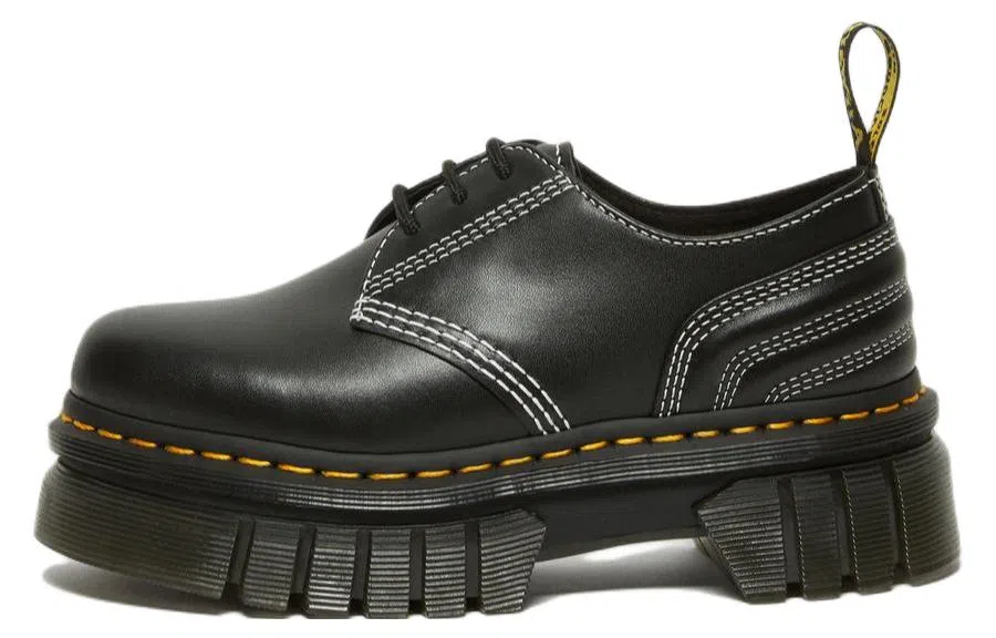 Dr. Martens Quilted 3-Eye Platform Black