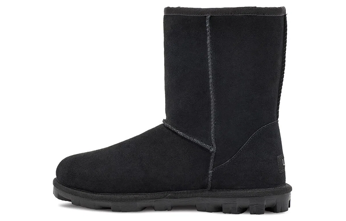 UGG Essential Short II Black