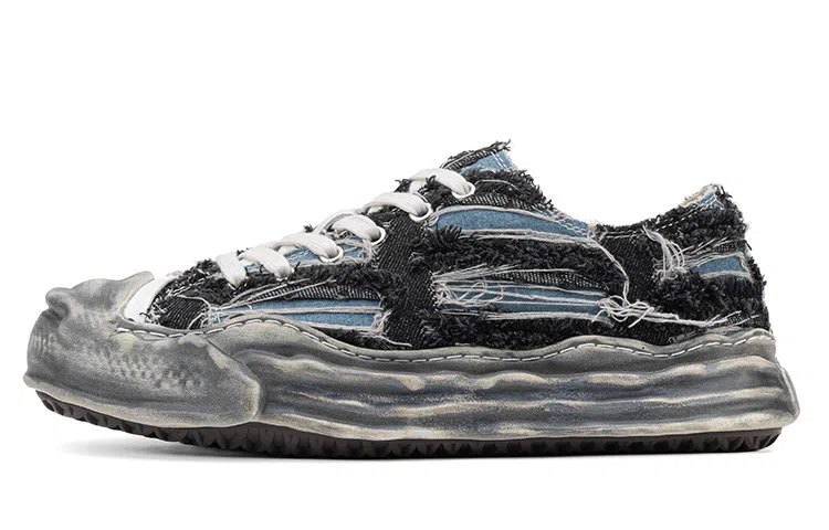 HART DAVIS Retro Canvas Sneakers