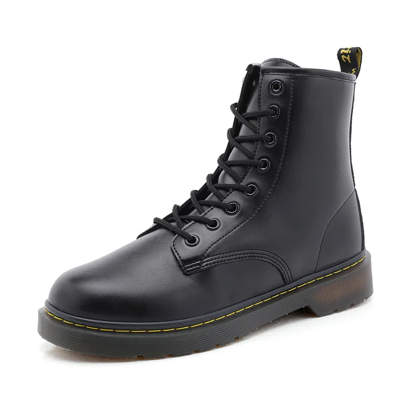 PLAY COBBLER Classic Black Boots