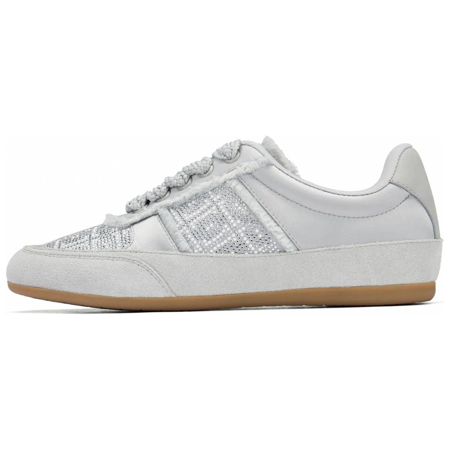 ROSESTUDIOBYGUOPEI x 73Hours