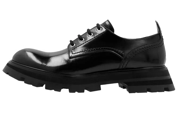 Alexander McQueen Wander Leather