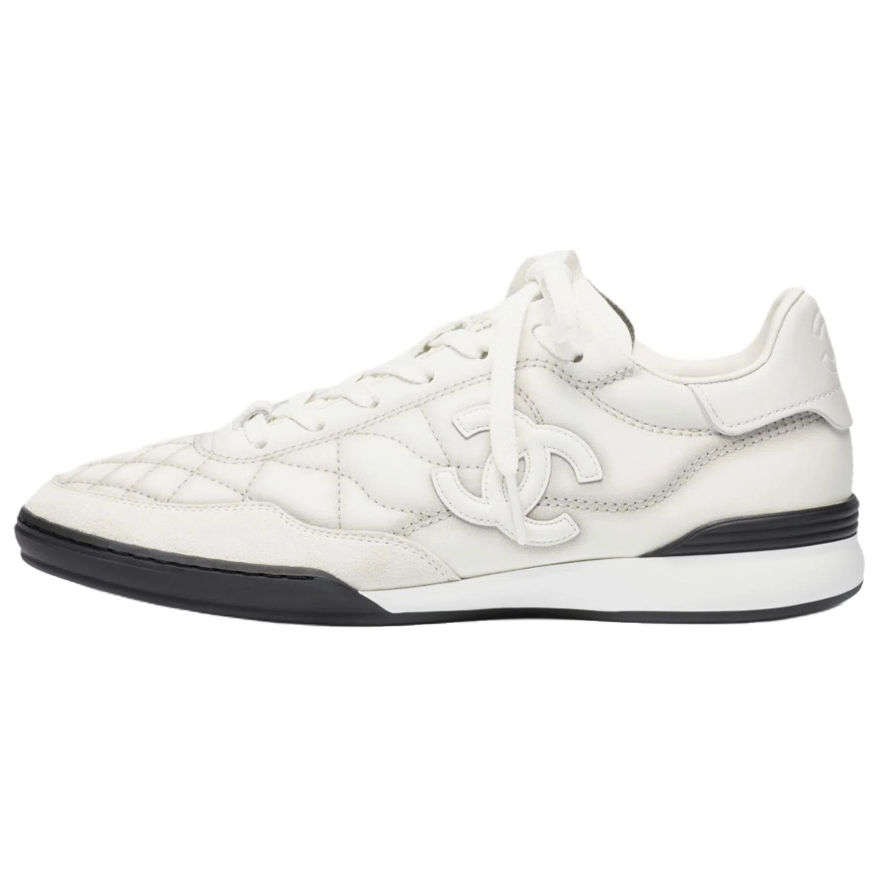 CHANEL 25B Calfskin Low Sneakers Gray White
