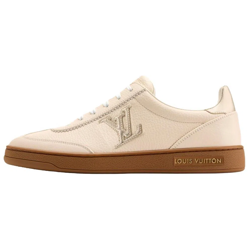 LOUIS VUITTON Frontrow