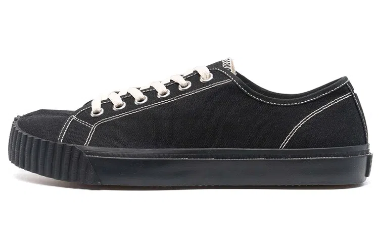 Maison Margiela Tabi Low Black