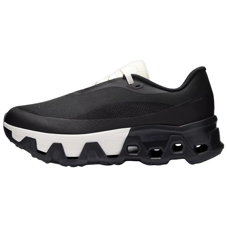 POST ARCHIVE FACTION x On Cloudmonster Hyper