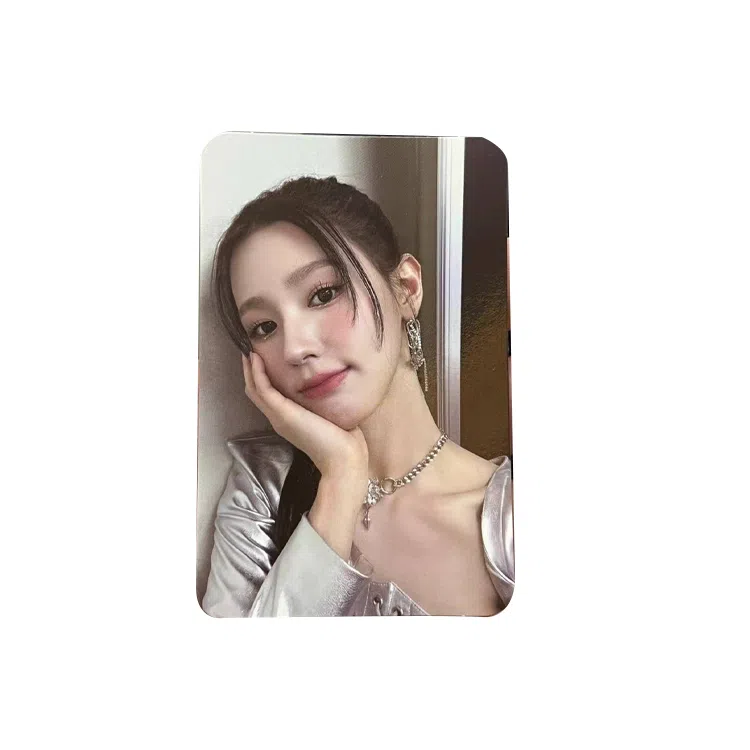 CUBE Entertainment (G)I-DLE 22 B (G)I-DLE