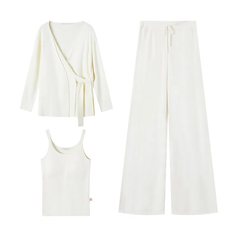 从轻 带胸垫设计感糯糯睡衣礼盒 女款