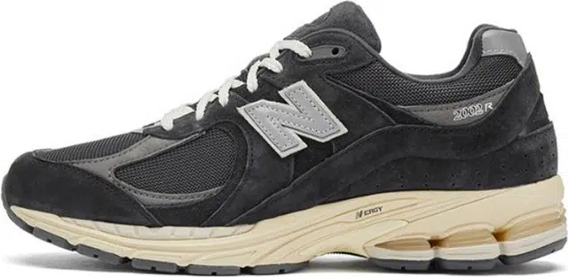 New Balance NB 2002R