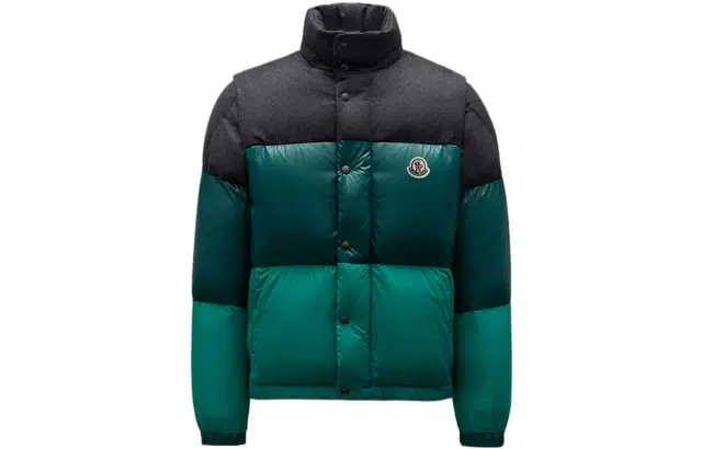 Moncler Aveillan Logo