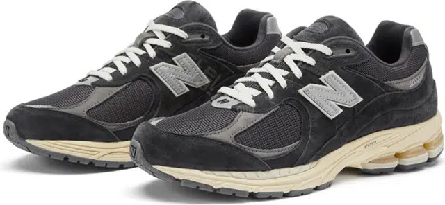 New Balance NB 2002R